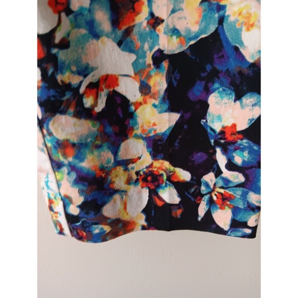 Worthington Capris Womens Size 8P Slim Fit Multi Color Floral Modern Fit Capris - Picture 3 of 14